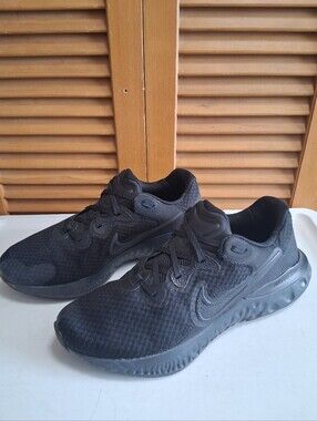 Nike Renew Run 2 Mens Size 10 Running Shoes Triple Black Air CU3504 006